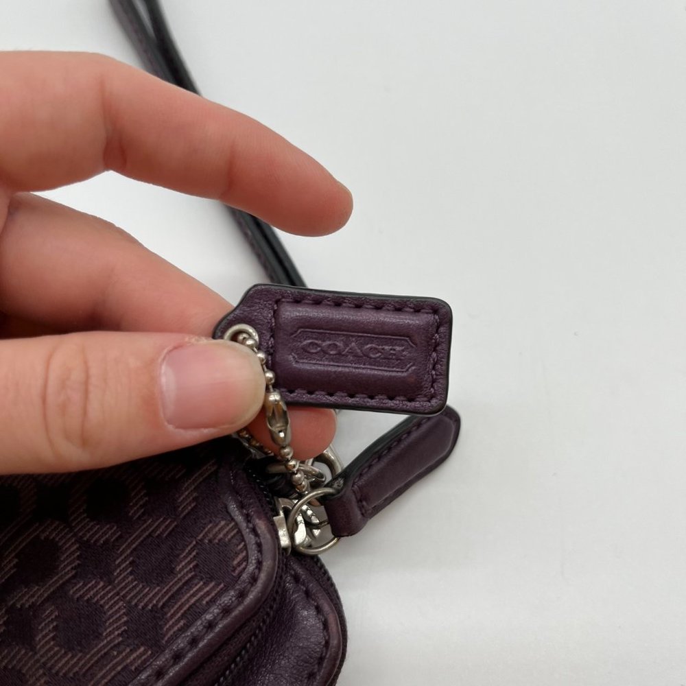 34. Coach Purple Canvas and Leather Signature Zip Top Wristlet - Picture 5 of 7